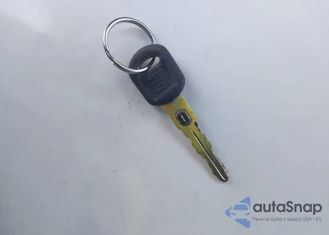 2000 Buick Century Custom from USA, damaged, VIN 2G4WS52J2Y1253663